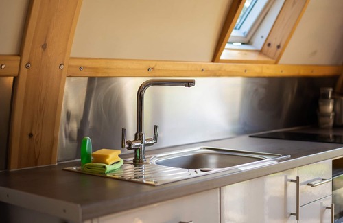 Leven Cabin | Accessible Ensuite Heated Wooden Cabin