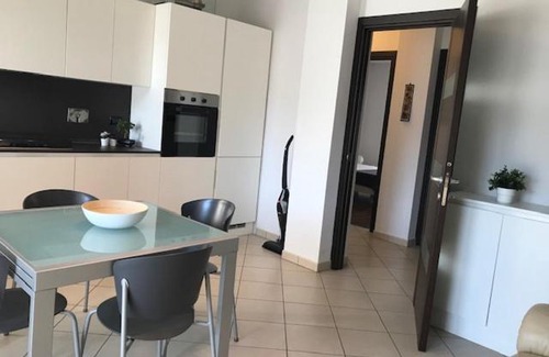 Mirafiori Apartment | Accogliente e moderno trilocale
