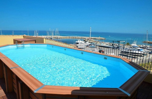 Solaro Apartment | Accommodation in Solenzara, air conditioning, balcony, pool, near the beach, T6