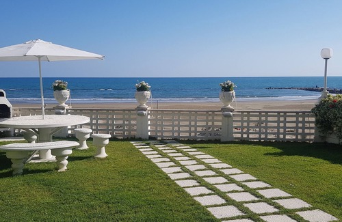 Nettuno RV Rental | ACCOMMODATION TOURIST USE ON THE SEA ID. 25794