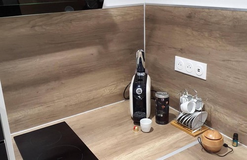 Tournon-sur-Rhone Apartment | Accord Vin et Chocolat, ce Chamant T2 Refait à Neuf