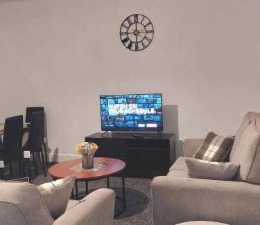 Accrington House | Accrington - House - Sleeps 10 - Garden