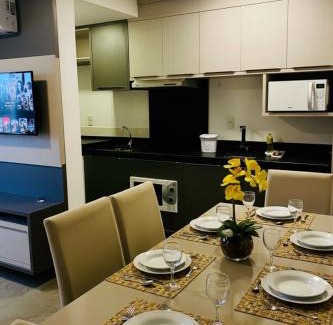 Itoupava Seca Apartment | ACHADO da Oktober: Conforto, FURB & padaria