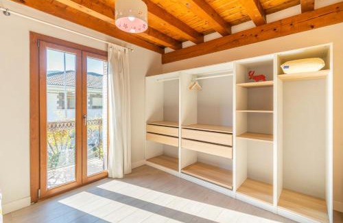 Akerreta Villa | Acogedora casa rural con jardín próxima a Pamplona