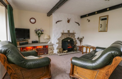 Ogden Cottage | ACORN COTTAGE, with a garden in Thornton, West Yorkshire