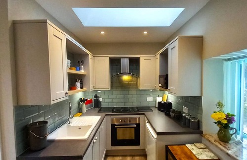 Saint Erth Praze Cottage | Acorn Cottage within easy reach of West Cornwall and the Lizard peninsular.