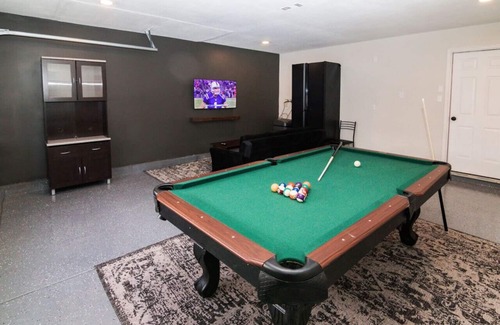 Noblesville House | Acoustic Oasis- RUOFF Music & POOL TABLE sleeps 10