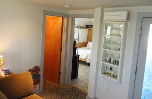 Scituate House | Across from Ocean. Small pets welcome