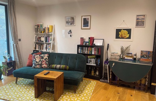 South Acton Apartment | Acton Town & Acton Mainline New Build One Bedroom Apartment with Balcony