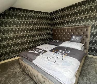 Kisujszallas Apartment | Adél Apartman