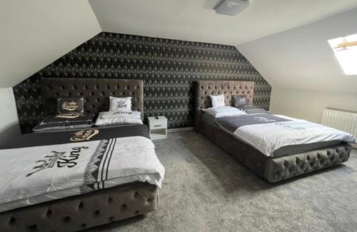 Kisujszallas Apartment | Adél Apartman