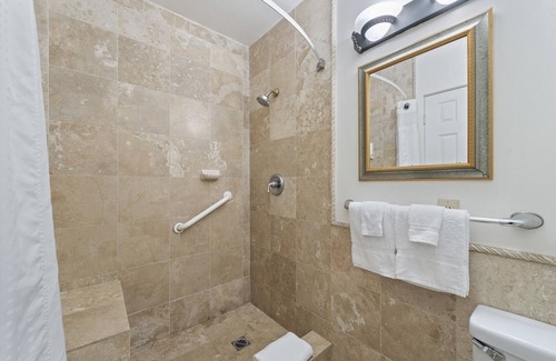 Laguna Beach Hotel | ADA in the heart of Laguna Beach stroll to everything 75