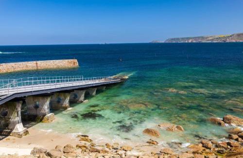 Sennen Cove House | Adanac