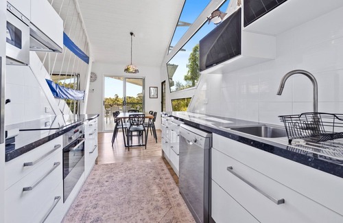 Point Lookout House | Adder View by Discover Stradbroke - close to Home Beach & Adder Rock