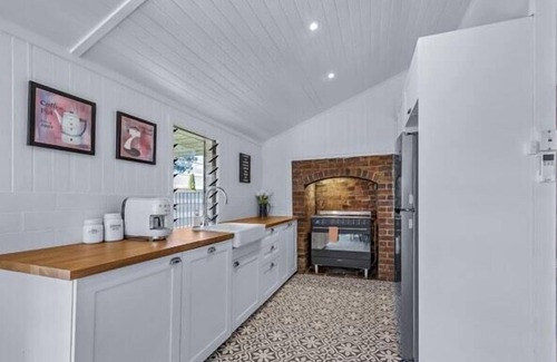 Stanthorpe Cottage | Addisons Stanthorpe with Hot Tub