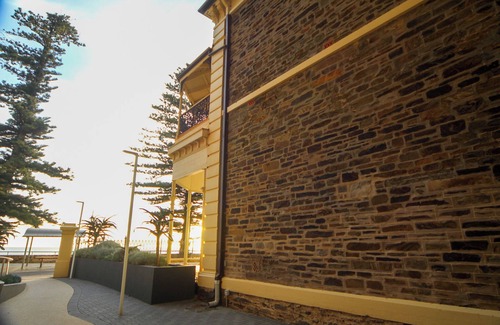 Glenelg Apartment | Adelaide's Seaside Location - Glenelg Beach: Seafield Apartment No. 3, First-floor