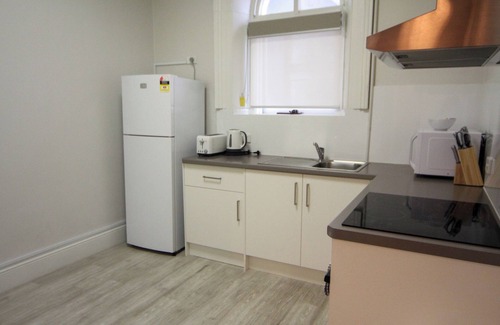 Glenelg Apartment | Adelaide's Seaside Location - Glenelg Beach: Seafield Apartment No. 4, Upstairs, Shared balcony