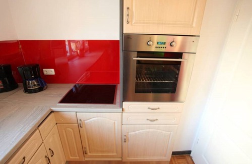 Adelsdorf Apartment | Adelsdorf B & B's in the Aischgrund modern, bright, garden view, kitchen, BBQ, parking