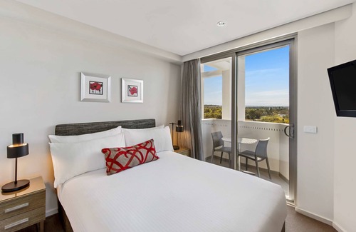 Dickson Hotel | Adina Serviced Apartments Canberra Dickson