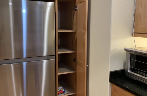 Ashland Apartment | Adjacent to Downtown Ashland and Lithia Park, Lithia Park Suite 3