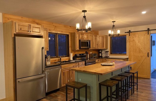 North Creek House | ADK North Creek fall, winter getaway with Hot tub, hiking, rafting, skiing Gore!