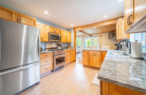 Wilmington House | ADK Whiteface Chalet with Hot Tub, Dog Friendly!