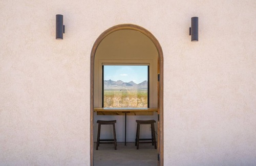 Terlingua Villa | Adobe Arches - The Coyote
