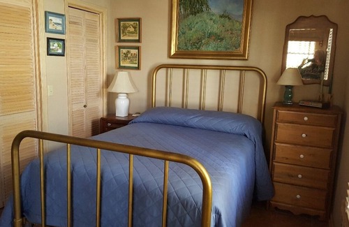 Tyrone House | Adobe casita in country setting