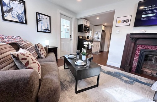 Pittsburgh House | Adorable 1 BR on the mount