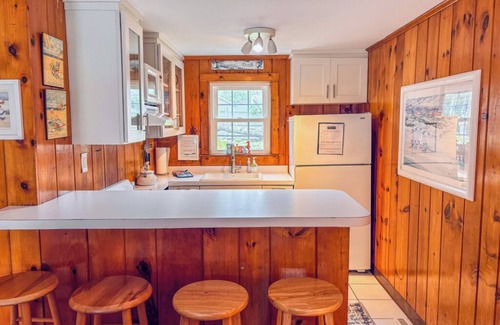 Dennis House | Adorable beach cottage, steps from Bayview Beach, sleeping 12