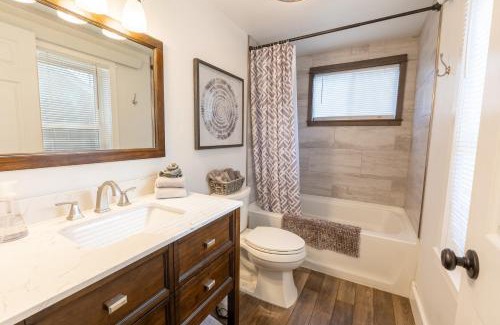 Rapid City House | Adorable Bungalow w/Private Patio Mins away from Downtown Rapid City