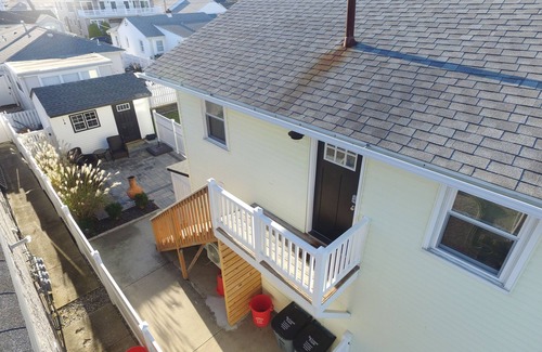 Wildwood Crest Apartment | Adorable Coastline Hideaway Nestled in the Heart of the Crest!