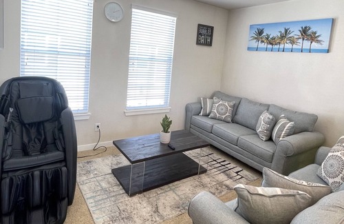 Henderson House | Adorable Townhome w/ 2 Patios & Garage Access