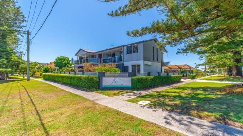 Yamba Hotel | Adrift Apartments Yamba
