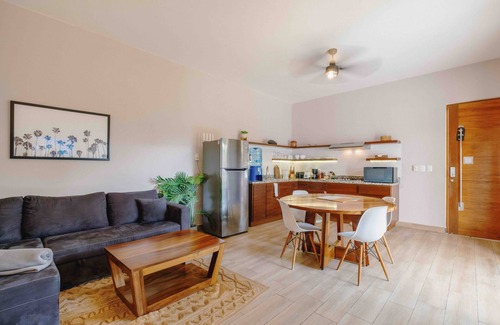 Colonos Cuzamil Apartment | Adults Only Serviced Apt + Starlink Wifi + Free Bikes + Pool #2