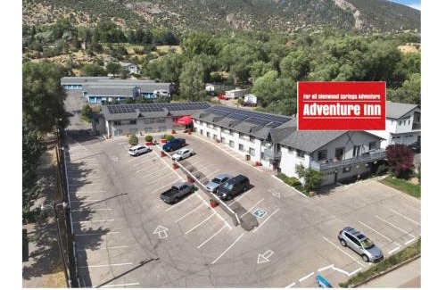Glenwood Springs Hotel | Adventure Inn - Glenwood Springs