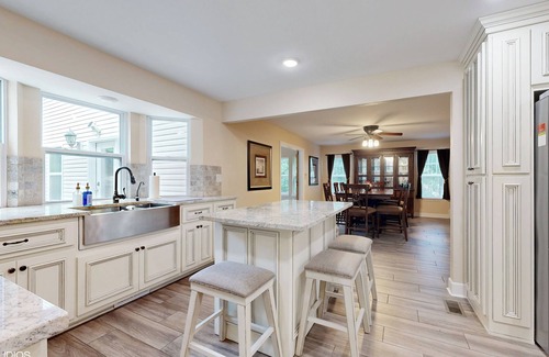 Bentonville House | Adventure Retreat - Bentonville