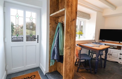 Ffestiniog Cottage | AEL Y BRYN, pet friendly, character holiday cottage in Ffestiniog