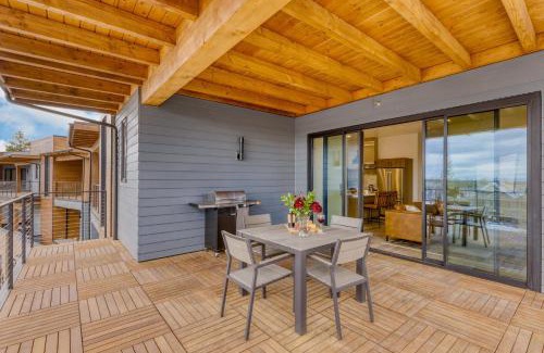 Bend House | Aerie Luxe 4 Unit Buyout 10BDR Mins to Old Bend Hot Tub Mountain Views