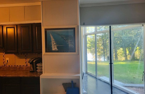 Monroe House | Affordable 7-bedroom house on the bayou in Monroe