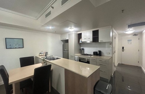 Brisbane Central Business District Apartment | Affordable CBD 2Beds + Ducted AC Walk 2 everything