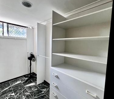 Booragoon House | Affordable Long-Term Stay ENS Master Bedroom in Perth Fremantle University Hospital