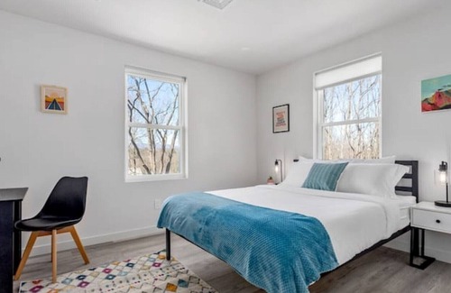 Kerhonkson House | Affordable Luxury Perched Atop The Mountains | Walk to Mill & Main, Rail Trail