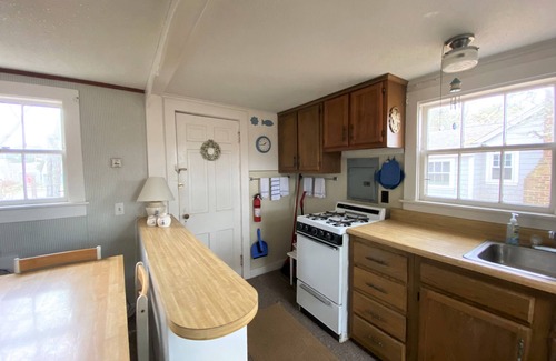Dennis Port House | Affordable utterly charming old school beach cottage, 100 yards to Sea Street Beach and pool access!