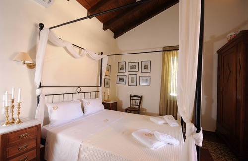 Pyrgos Psilonerou Hotel | Agapi, A Beautiful small apartment with big veranda, perfect for a couple