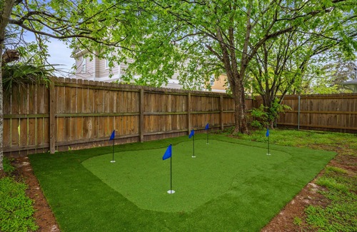 College Park House | Aggieland Gameday Guesthouse with putting green and fire pit! Walk to Kyle Field