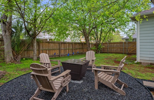 College Park House | Aggieland Gameday Guesthouse with putting green and fire pit! Walk to Kyle Field