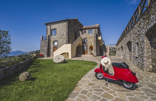 Schiazzano Villa | Agriresort Villa Edera, pool & sea view