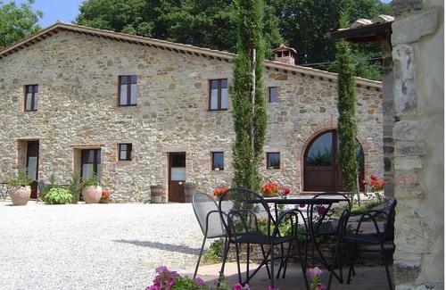 Castell'Azzara Other | Agriturismo 'Granaio le Ghiande' with Mountain View, Shared Pool & Wi-Fi