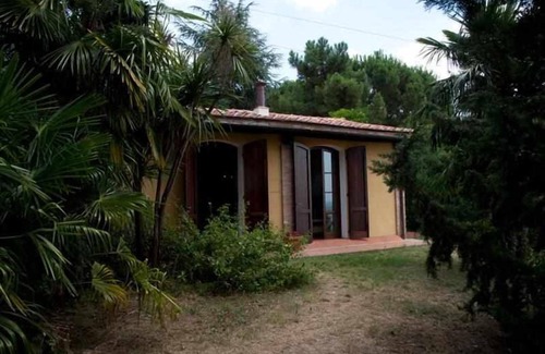 San Giuliano Terme Apartment | Agriturismo La Grotta - Moraiolo Apartment
